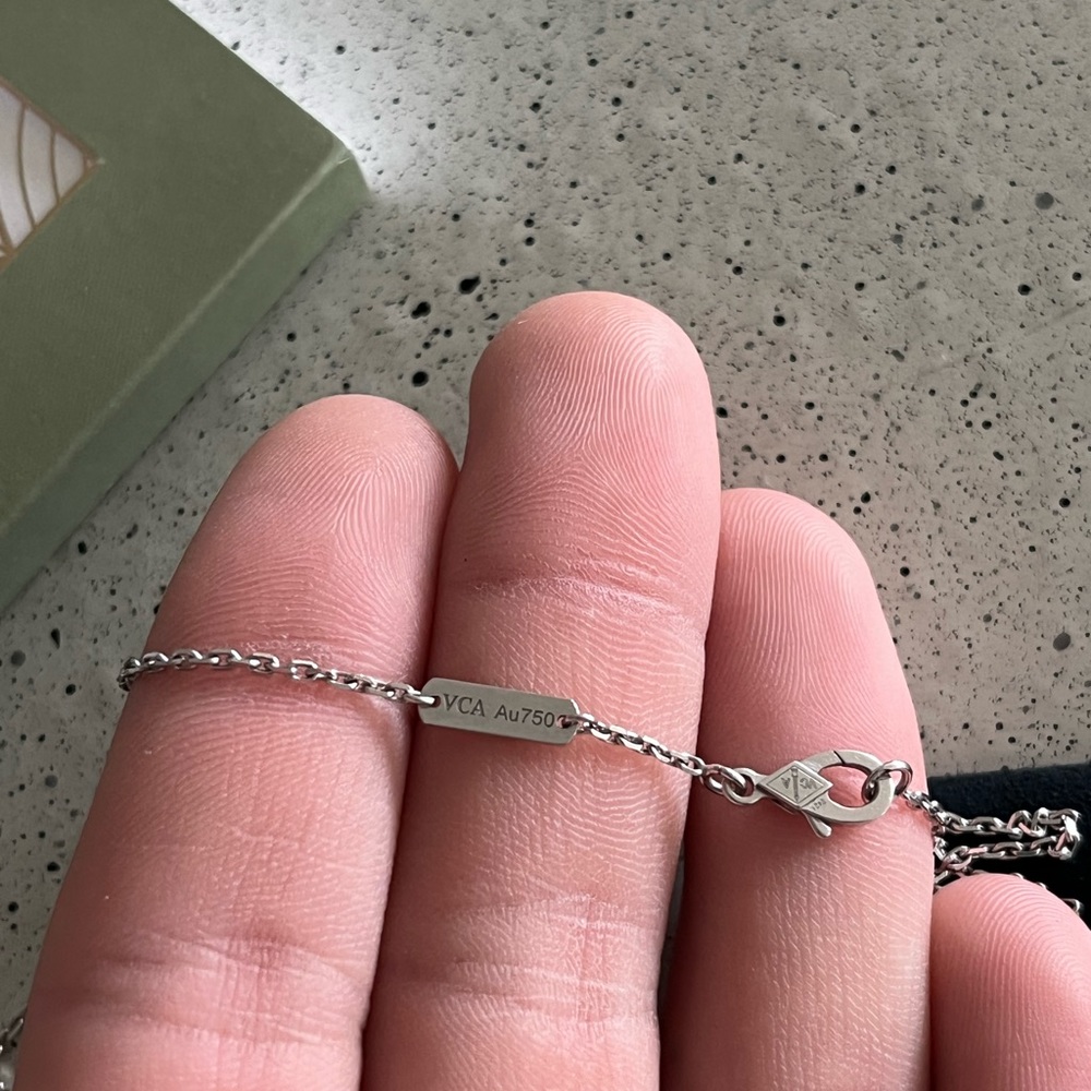 van cleef & arpels vintage alhambra necklace